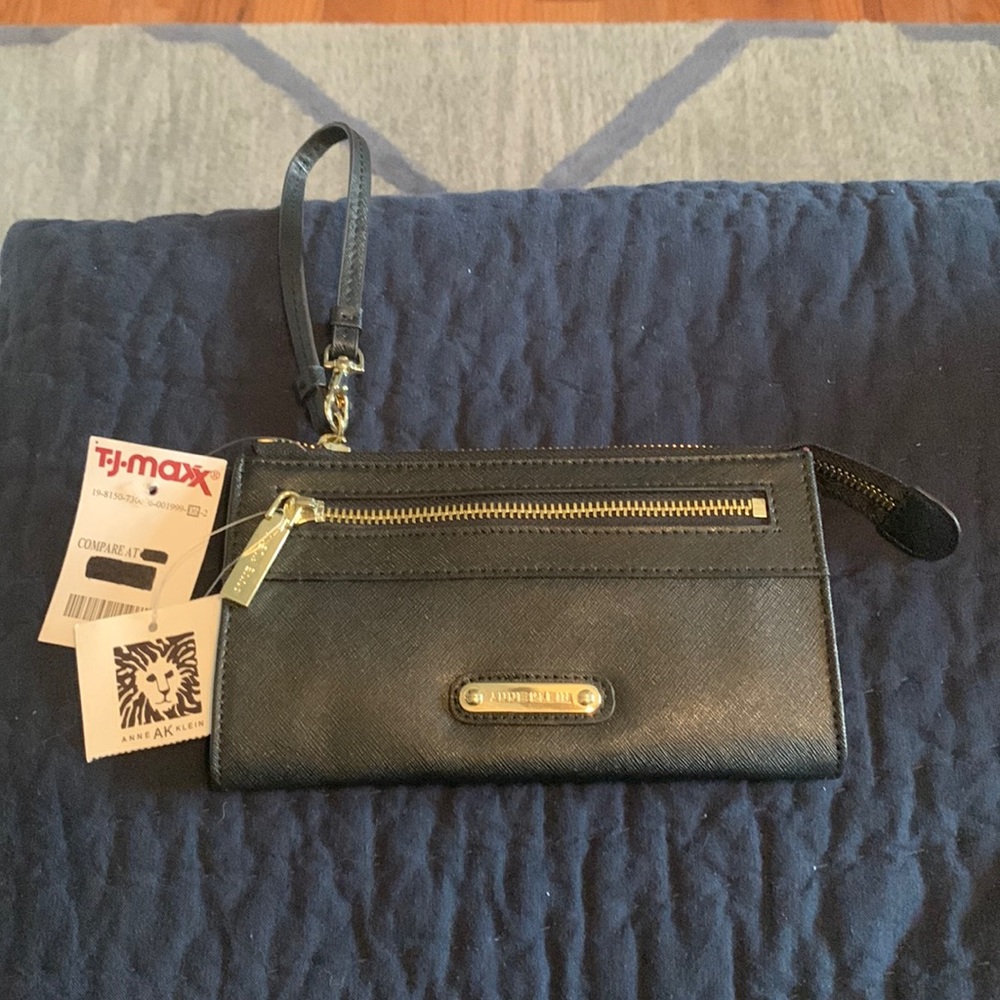 Anne Klein wristlet new with tags